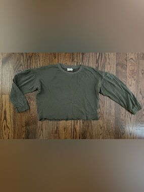Anthropologie Nation Olive Green Cropped Sweatshirt. Size M
